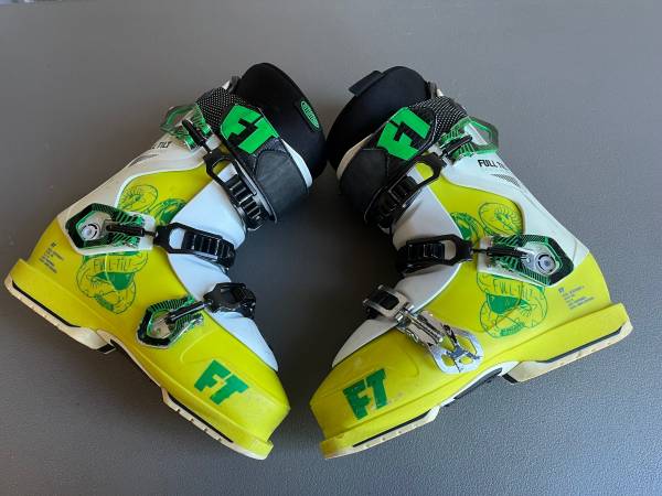 Size 8 to 9 Full Tilt Descendant 1