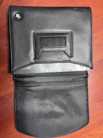 2011  328BMW complete users manual in leather case 1