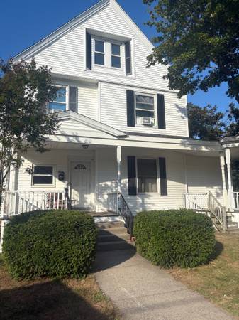 $1,850 / 2br - Braintree- Entire floor, two bedrooms/private bath (Braintree)63845966452483122