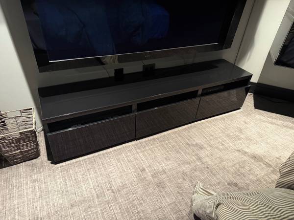 IKEA BESTA TV STORAGE 1