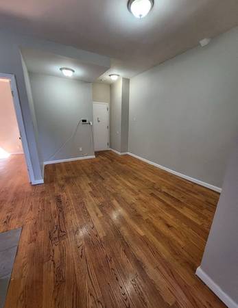 $3,050 / 3br - Amplio 3BR cerca del tren 3/4 🚆 | Cocina moderna 🍳 | Luminoso y aireado ☀️ | No (Brooklyn)63995824668675124