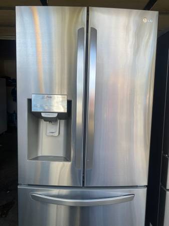 Refrigerator 33” 1