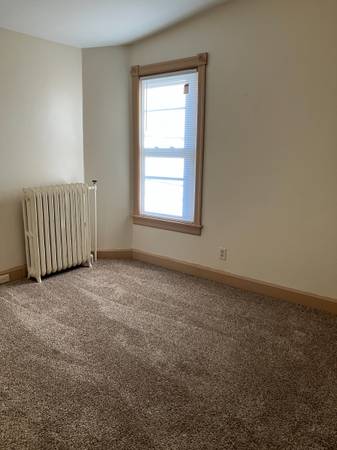 $1,150 / 1br - 1 BR / 1 BA Sun Drenched Apartment (ALLENTOWN)64010163120129124