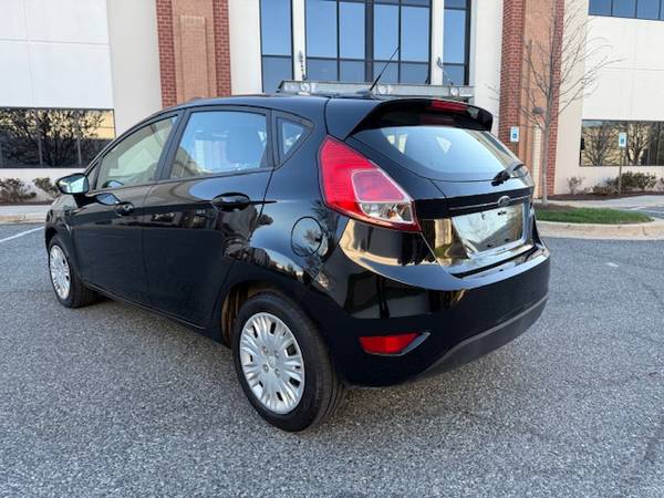 * *2016 Ford Fiesta S – 65 mil millas – Excelente rendimiento de combustible, listo para Uber/entregas - $6,970 (Rockville, MD)63481877913987122