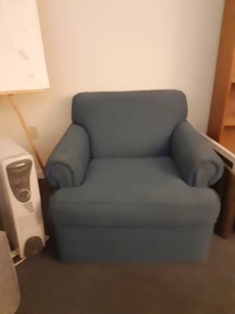 Plush Comfy Upolstered Blue Chair 1