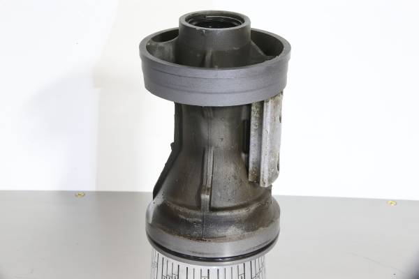Evinrude 5009432 SLX G2 BEARING HOUSING ASSEMBLY - $150 (Bloomington)63471408270209120