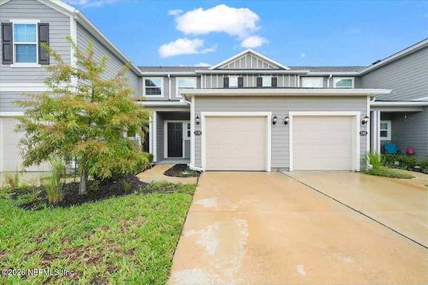 Rent-Ready Mandarin Townhome | SS Kitchen & I-95 Access 1