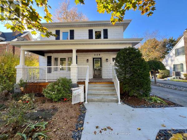 Renovated 2 Bed + Den / 2 Bath Unit with Garage in East Hill
$2,500
Belleville Renovated 2 Bed + Den / 2 Bath Unit with Garage in East Hill
$2,500
Belleville