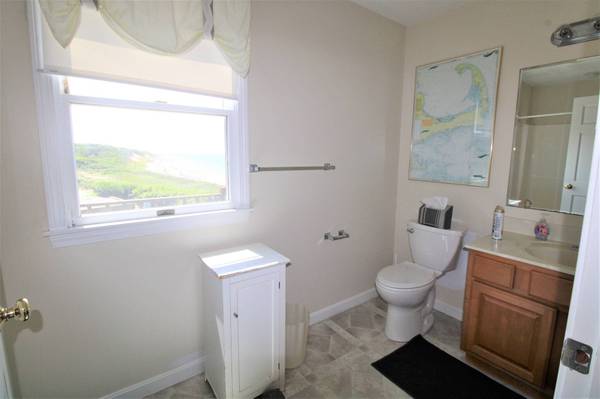 3BD+Single Family CottageRetreat--Central Air, Large Yard & Deck($450) 1