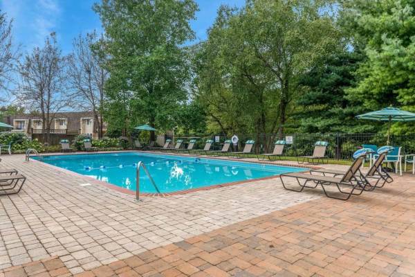 $1,445 / 2hab - 1160ft2 - ¡Ahora aceptamos solicitudes! ¡Increíble departamento de 2 habitaciones y 1.5 baños en Hendersonville! (Hendersonville)63673234001537123