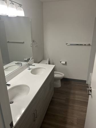 $1,725 / 2br - 891ft2 - TWO BED ONE BATH-NEWLY REMODELED New Special & LOWEST PRICE YET ! (Puyallup, Tacoma, Sumner, Fife, Edgewood, Milton)64031308721793124