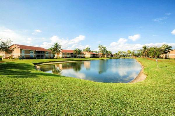 $1,990 / 2br - 1065ft2 - Zoom on over for a look at our great 2 bed, 2 bath! 1065 Sq Ft! (West Palm Beach - Serrano Apartments)64002016182145124