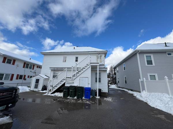 $2400.00 / 3br - 1300ft2 - 3 Bedroom, 1.5 Bath, Laundry and Parking63931922806658122
