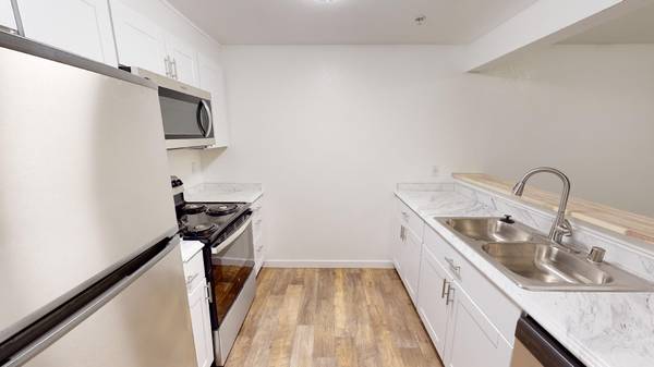 $1,725 / 1br - 700ft2 - ¡Venga a ver por qué esta casa reformada es tan especial! A201 (Bremerton)63688586510851122