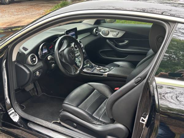 Mercedes Benz  c300 coupe - $163488941383041122