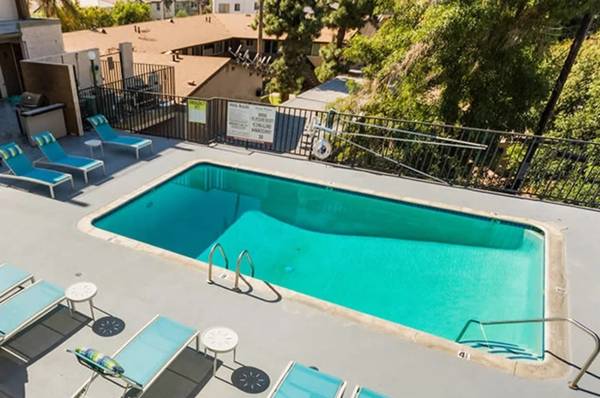 $2,195 / 1br - 857ft2 - 1Bd+1Bath Apartment Home!! Move in Special!! (6805 Louise Ave, Los Angeles, CA 91406)63998005985538124