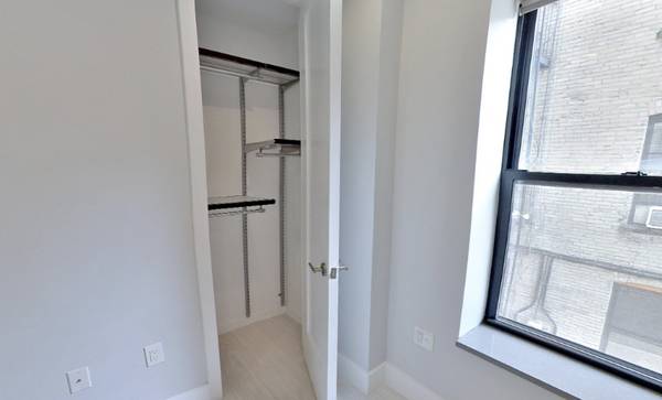 $4,295 / 1br - 1 Bed * NO FEE* ASAP MOVE IN- LUX/ Elevator Building with NYC VIEWS! (East Village)64212267017347123
