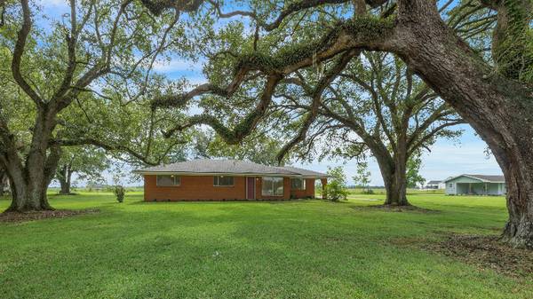 $1800.00 / 3br - 1900ft2 - Beautifully renovated & spacious 3 bd 2 bath 1900 sqft house63857515560323120