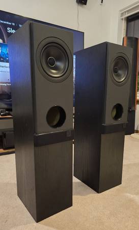 KEF Reference Series Model 103/4 Hi End speakers 1