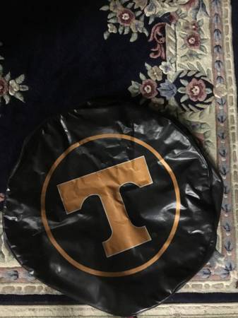UNIVERSITY OF TENNESSEE WHEEL COVER 1