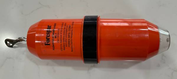 Forespar Floating Strobe Light WL-1 1