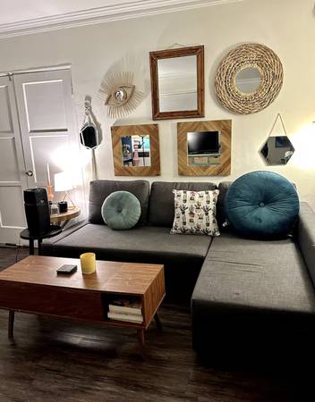 Cozy LA One Bedroom Apartment 1