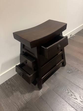 Solid wooden stool 1