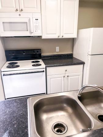 $915 / 2br - 1000ft2 - 2 bdrm 2 baths apts near 55th and S. Lewis (Tulsa)63806193756547122