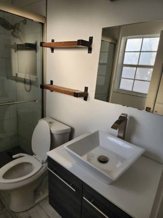 $1,250 / 250ft2 - Efficiency-Palm Beach Gardens-$1,250 (Palm Beach Gardens)63379710100353123