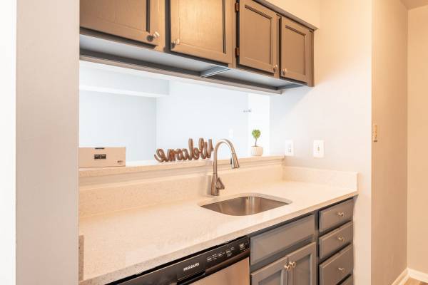 $1,710 / 1hab - 687ft2 - 1/BD, Lavavajillas, ¡Ubicado en Woodbridge! (13940 Longwood Manor Ct, Woodbridge, VA)63896039108610124