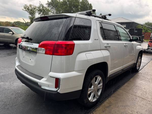 2017 GMC Terrain SLE2 - 73K - AWD - ¡Ahorrador de gasolina! - $10,700 (Marshall)63625029922689122