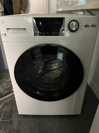 GE 24" Compact Front-Load Washer w/ Steam - 2.4 cu ft 1