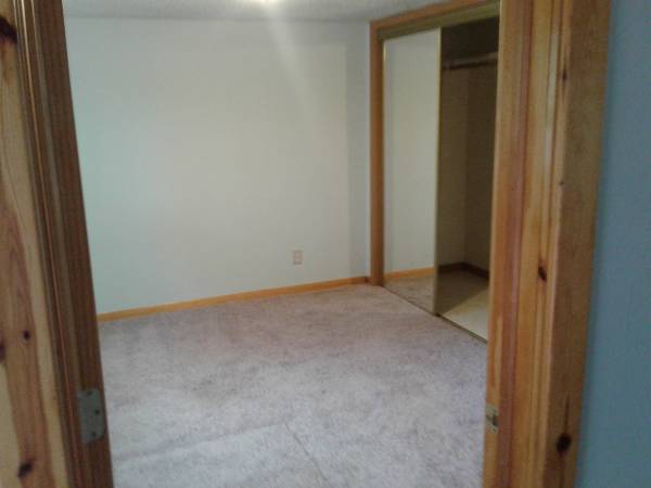$1,400 / 2br - 900ft2 - Lake Wissota/Yellow River (Lafayette)63845958509057122
