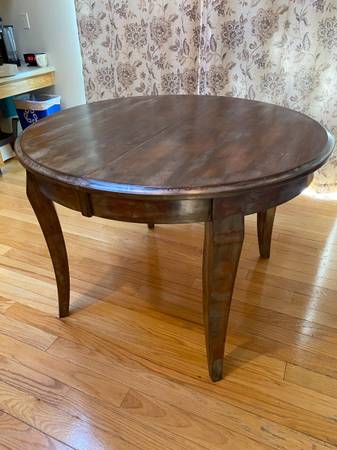 Round Dining Table - 45" 1