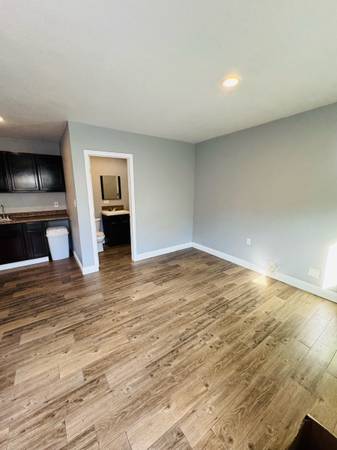 $1,150 / 1br - Studio apartment (Imperial and old rivier)63701015585409121