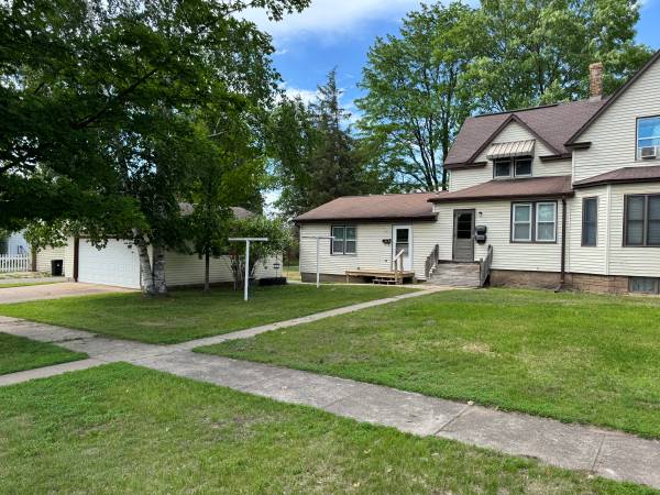 $800 / 2 hab - Noruega, Mi. Bonito apartamento de 2 dormitorios y baño 3/4 en planta baja.62973877712257122