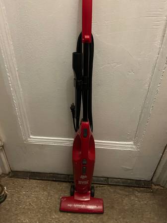 Small Dirt Devil Portable Bagless Home Carpet Floor Rug Vacuum Cleaner 1