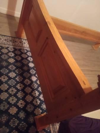 Solid wood queen size bed - $250 (Phelan)63471082843265120