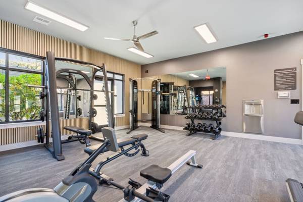 $1,948 / 2br - 959ft2 - Clubhouse, Hillsboro OR, 2/BD 1/BA (6199 NE Alder St, Hillsboro, OR)64039055227010122