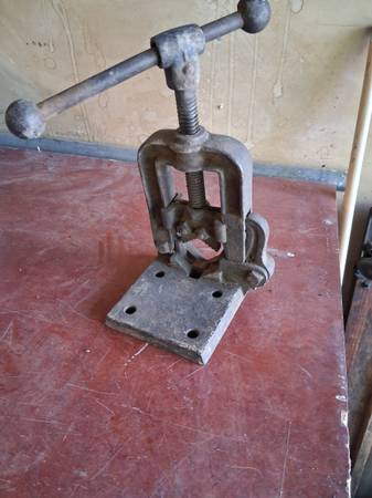 Pipe vice 1