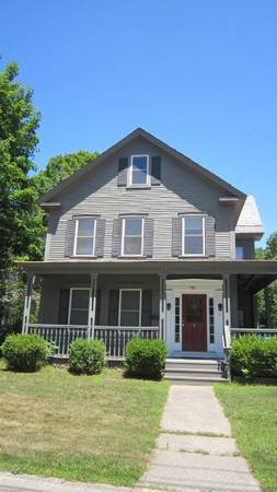 $1,325 / 1br - 600ft2 - 901WA-1 ~ STYLISH 1 BEDROOM IN GREAT LOCATION (Brattleboro)633133795385631226