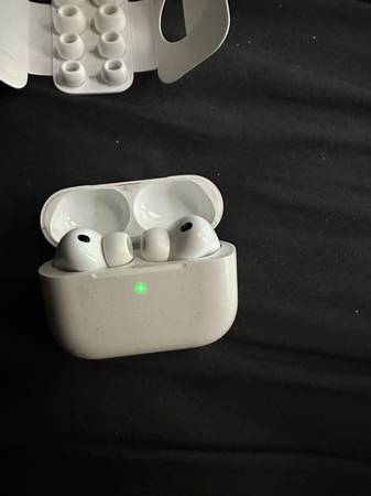 AirPods Pro 3s 1