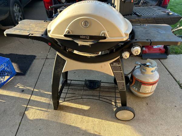 WEBER 2 BURNER GRILL  $75 1