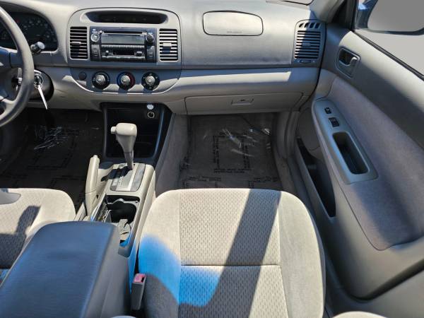 Camry LE sedán Toyota 2003 - $7,980 (Duffy's Auto Brokerage)63622961642369123