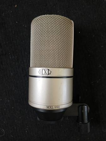 MXL 990 Large-diaphragm Condenser Microphone 1