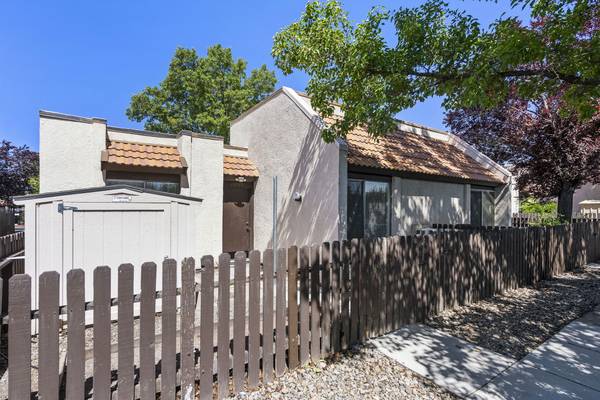 $188,900 / 1br - 630ft2 - MOVE IN READY ONE STORY CONDO (Sparks)63992635801858121