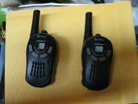 Set of 2 Cobra CXT175 Microtalk Walkie Talkies Battery Operated 1