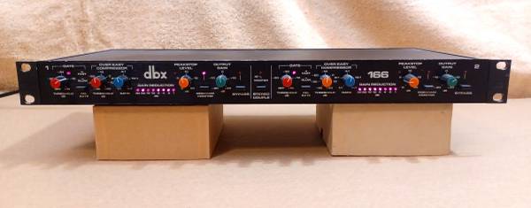 DBX 166 Over Easy Compressor + Gate & Peakstop Gain Reduction Dynamics Processor 1