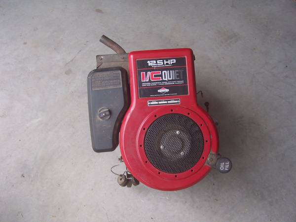 Briggs & Stratton 12.5 hp Make an offer 1