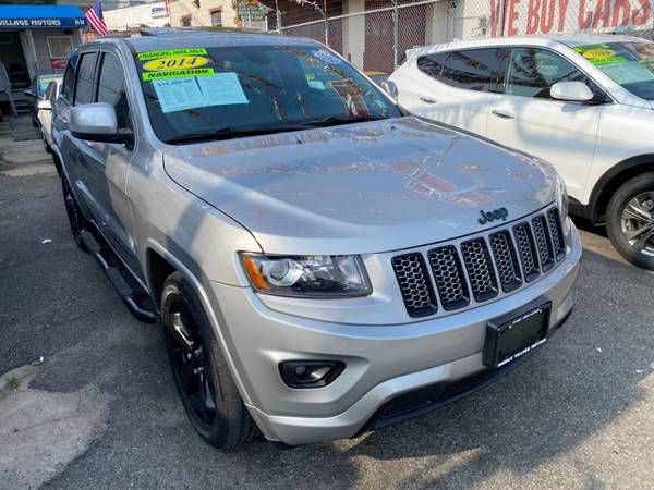 Echa un vistazo a este 2014 Jeep Grand Cherokee-queens - $13,995 (Middle Village)63615170051457122
